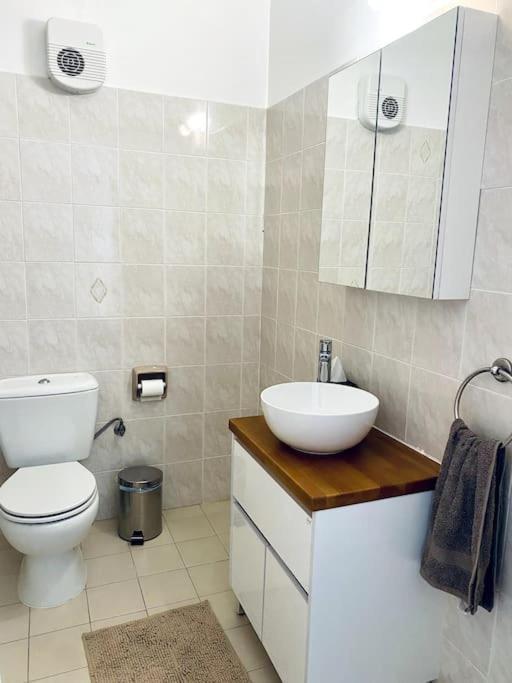 Sunset Kings Palace - Venus Beach Apartment *